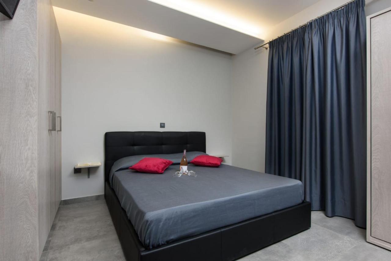 איפסוס Dorotea Luxury Rooms מראה חיצוני תמונה
